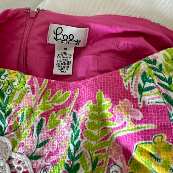 Lilly Pulitzer halter top with tie neck. - Picture 3 of 3